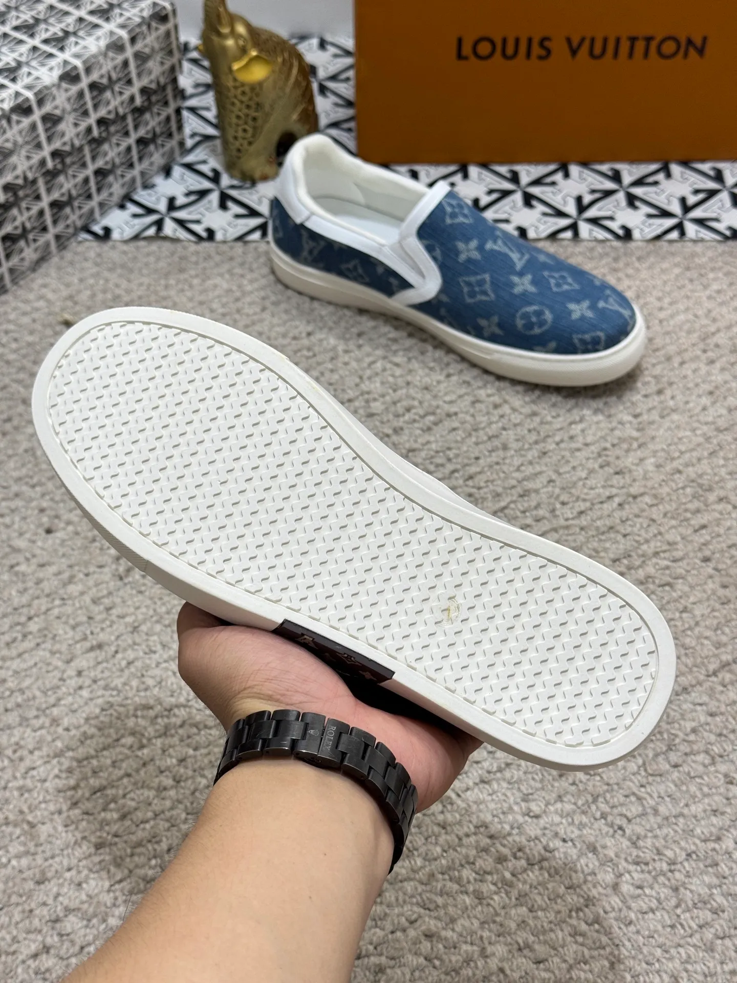 Men's shoes 💰380 [New style] 🌂🌂Top original order - Louis Vuitton®️ Trendy and fashionable yet low-key men's casual shoes, uppers made of LV special canvas presbyopia, comfortable and breathable, mesh lining, original rubber outsole, 2 colors optional ~ a must-have for stylish men. Size: 38-44 (45 customized